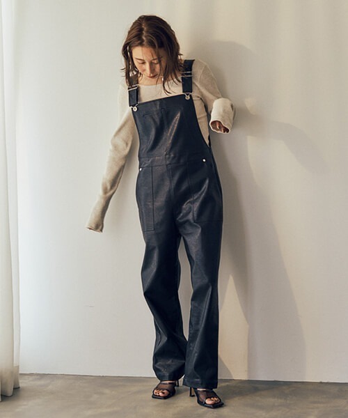 CREDONA(クレドナ)の「エコレザーサロペット(サロペット/オーバーオール・レディース・ブラック・S/M)」の13枚目の写真