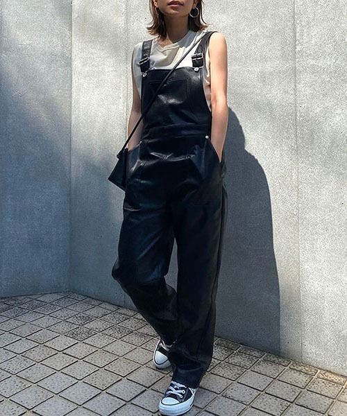 CREDONA(クレドナ)の「エコレザーサロペット(サロペット/オーバーオール・レディース・ブラック・S/M)」の19枚目の写真