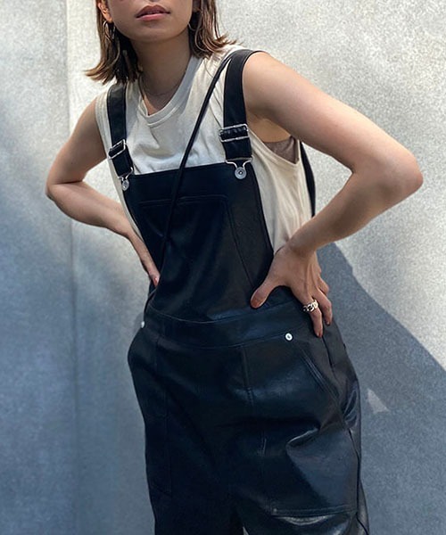 CREDONA(クレドナ)の「エコレザーサロペット(サロペット/オーバーオール・レディース・ブラック・S/M)」の12枚目の写真