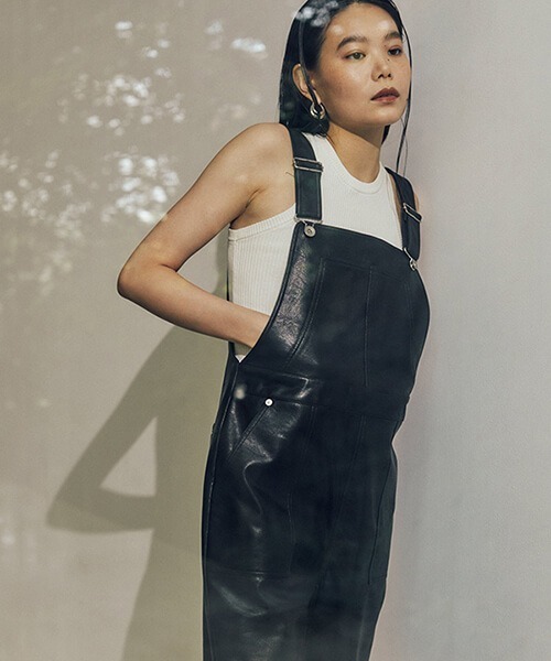 CREDONA(クレドナ)の「エコレザーサロペット(サロペット/オーバーオール・レディース・ブラック・S/M)」の22枚目の写真