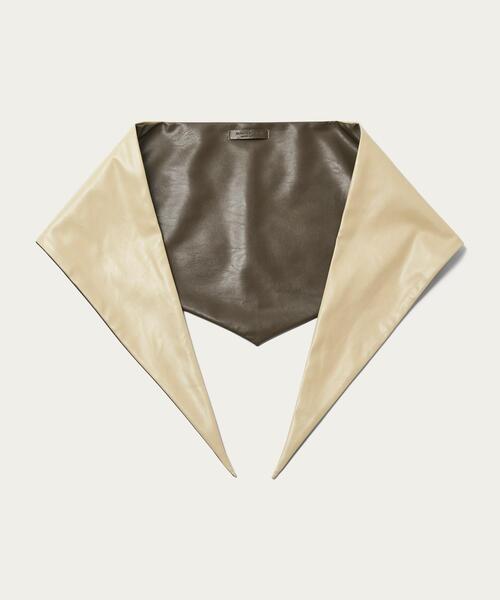 BEAUTY&YOUTH UNITED ARROWS（ビューティーアンドユースユナイテッドアローズ）の「BY フェイクレザー リバーシブル トライアングル スカーフ（バンダナ/スカーフ・レディース・ブラック/オリーブ・FREE）」の9枚目の写真