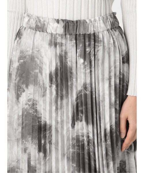 m.f.editorial（エムエフエディトリアル）の「m.f.エディトリアル レディースマーブルプリント プリーツロングスカート（スカート・レディース・ライトグレー・MEDIUM/LARGE/S）」の5枚目の写真