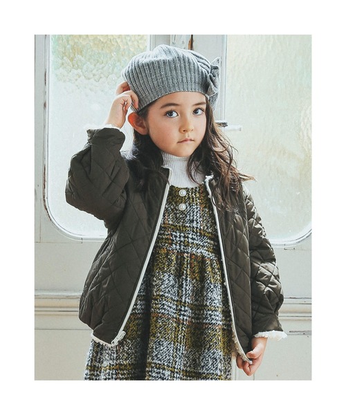 BeBe（ベベ）の「BeBe/【撥水加工】ボア×中綿キルティングリバーシブルコート(100~150cm)（ブルゾン・キッズ・オフホワイト/ピンク・140/120/150/100/130/110）」の4枚目の写真