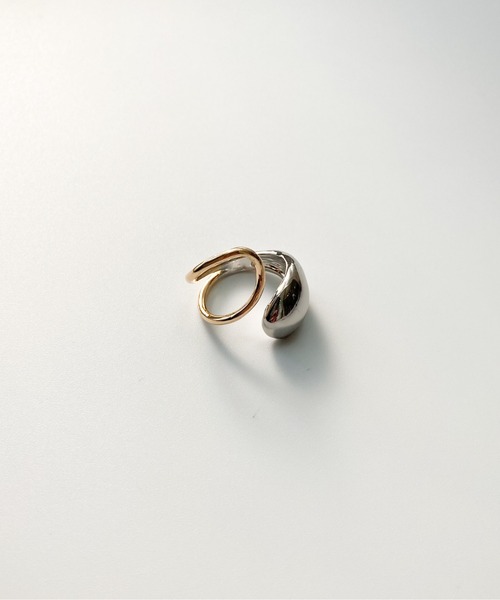 yu-ka（ユーカ）の「YU-KA : [指が細く見える指輪] ドロップ (シルバー×ゴールド)（リング・レディース・ゴールド・FREE）」の5枚目の写真