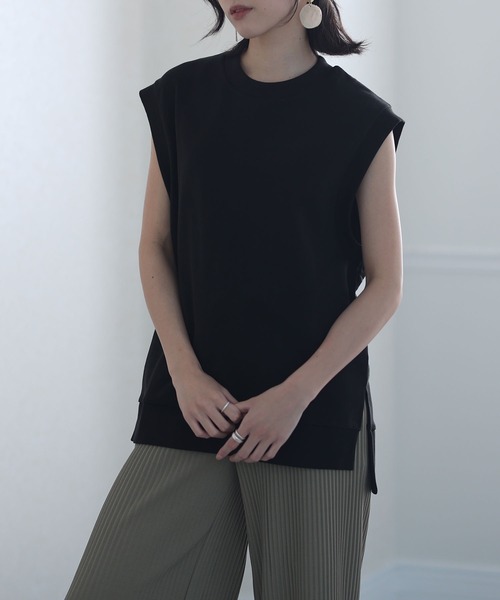 ElegChic(エレグシック)の「裏毛オーバーサイズワイドベスト(ベスト・レディース・ブラック/ライトカーキ/杢グレー・4L/M/XL)」の2枚目の写真