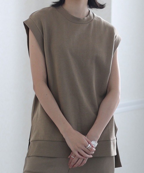 ElegChic(エレグシック)の「裏毛オーバーサイズワイドベスト(ベスト・レディース・ブラック/ライトカーキ/杢グレー・4L/M/XL)」の8枚目の写真