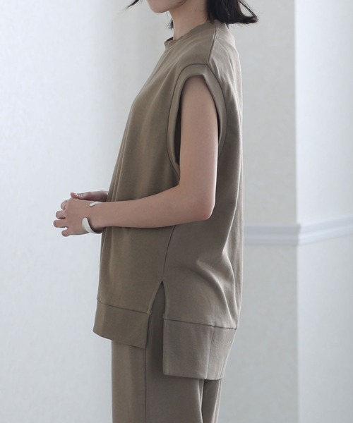 ElegChic(エレグシック)の「裏毛オーバーサイズワイドベスト(ベスト・レディース・ブラック/ライトカーキ/杢グレー・4L/M/XL)」の9枚目の写真