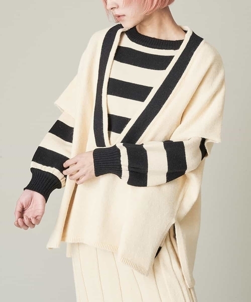 A de a.v.v(アードアー・ヴェ・ヴェ)の「Vネックチルデンポンチョベストニット(ニット/セーター・レディース・ブラック/アイボリー/モカ・39)」の1枚目の写真