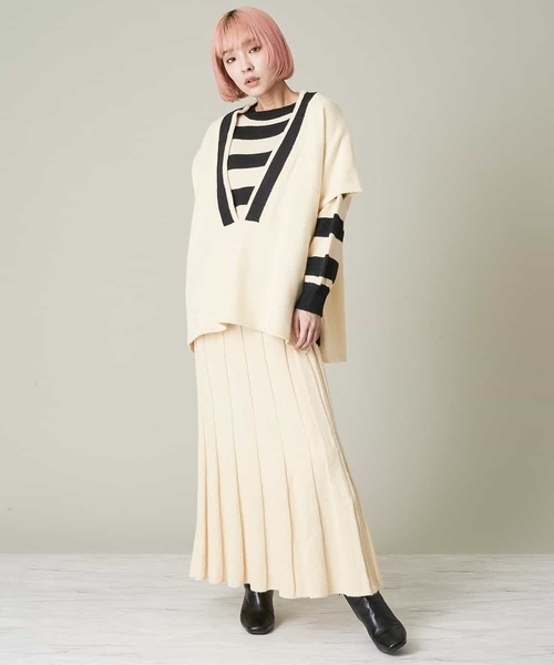 A de a.v.v(アードアー・ヴェ・ヴェ)の「Vネックチルデンポンチョベストニット(ニット/セーター・レディース・ブラック/アイボリー/モカ・39)」の6枚目の写真