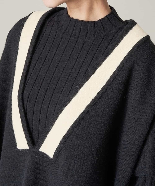 A de a.v.v(アードアー・ヴェ・ヴェ)の「Vネックチルデンポンチョベストニット(ニット/セーター・レディース・ブラック/アイボリー/モカ・39)」の18枚目の写真