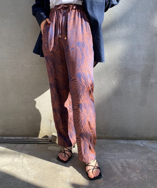 CIAOPANIC（チャオパニック）の「ジャガードリーフ柄パンツ（その他パンツ・レディース・ネイビー/ブラウン/グリーン・FREE）」の2枚目の写真