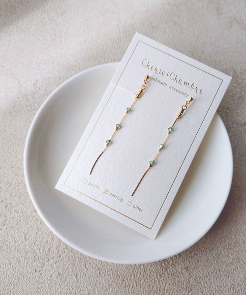 tone(トーン)の「【Cherie+Chambre】Thin Earring(イヤリング・レディース・ブルー/グリーン/クリア・FREE)」の2枚目の写真