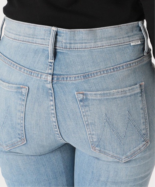 MOTHER DENIM(マザーデニム)の「【MOTHER/マザー】FLAREデニム L/BLUE(デニムパンツ・レディース・スカイブルー・25/27/26)」の20枚目の写真