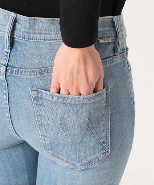 MOTHER DENIM(マザーデニム)の「【MOTHER/マザー】FLAREデニム L/BLUE(デニムパンツ・レディース・スカイブルー・25/27/26)」の9枚目の写真