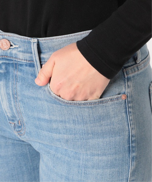 MOTHER DENIM(マザーデニム)の「【MOTHER/マザー】FLAREデニム L/BLUE(デニムパンツ・レディース・スカイブルー・25/27/26)」の3枚目の写真