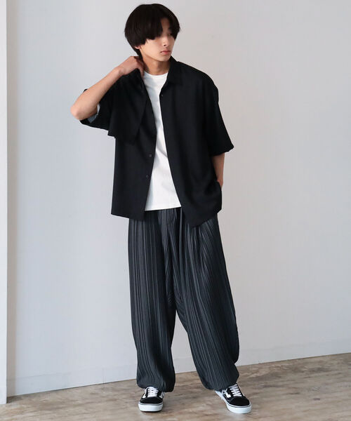 BeAMS DOT（ビームスドット）の「【WEB限定】BeAMS DOT / ショートスリーブ ヨークシャツ（シャツ/ブラウス・メンズ・ブラック/ベージュ・MEDIUM/LARGE）」の16枚目の写真