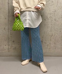 幾何学ラインわたるニットパンツ