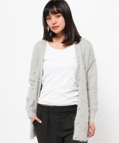 mystic(ミスティック)の「フェザーVネックカーディガン(カーディガン/ボレロ・レディース・オフホワイト/グレー/ベージュ・フリ-)」の7枚目の写真