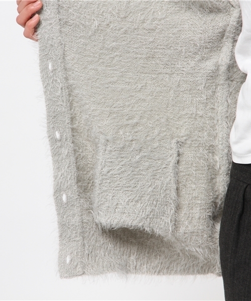 mystic(ミスティック)の「フェザーVネックカーディガン(カーディガン/ボレロ・レディース・オフホワイト/グレー/ベージュ・フリ-)」の12枚目の写真