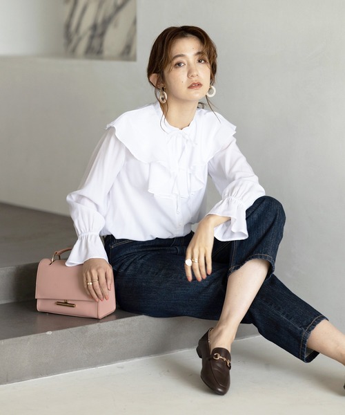 ラッフルカラーボリューム袖ブラウス