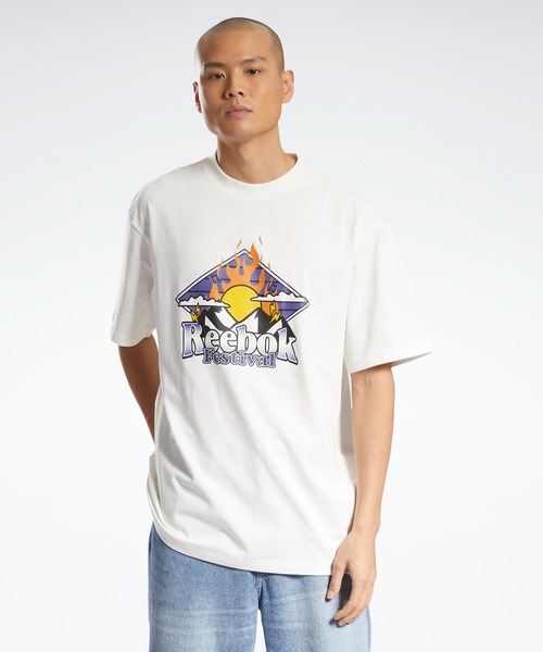 Reebok（リーボック）の「クラシックス レトロ アウトドア Tシャツ / Classics Retro Outdoor T-Shirt /（Tシャツ/カットソー・メンズ・ライトグレー/ブラック/アイボリー・SMALL/MEDIUM/LARGE/X-LARGE/XX-LARGE/X-SMALL/XXX-LARGE）」の2枚目の写真
