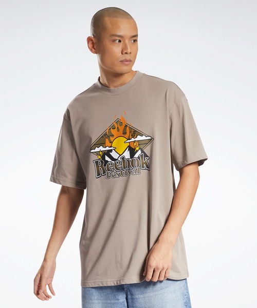 Reebok（リーボック）の「クラシックス レトロ アウトドア Tシャツ / Classics Retro Outdoor T-Shirt /（Tシャツ/カットソー・メンズ・ライトグレー/ブラック/アイボリー・SMALL/MEDIUM/LARGE/X-LARGE/XX-LARGE/X-SMALL/XXX-LARGE）」の3枚目の写真