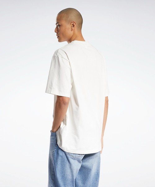 Reebok（リーボック）の「クラシックス レトロ アウトドア Tシャツ / Classics Retro Outdoor T-Shirt /（Tシャツ/カットソー・メンズ・ライトグレー/ブラック/アイボリー・SMALL/MEDIUM/LARGE/X-LARGE/XX-LARGE/X-SMALL/XXX-LARGE）」の4枚目の写真