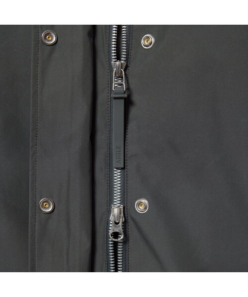 AIGLE（エーグル）の「ゴアテックス ミッドレングス パーカコート（マウンテンパーカー・レディース・アイボリー/チャコール・36/38/40）」の6枚目の写真