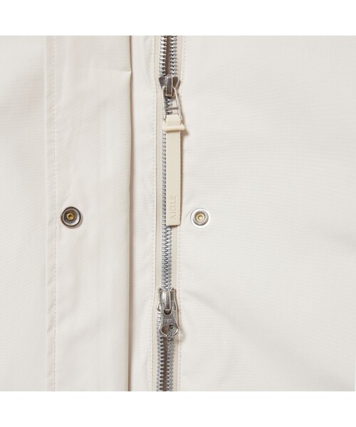AIGLE（エーグル）の「ゴアテックス ミッドレングス パーカコート（マウンテンパーカー・レディース・アイボリー/チャコール・36/38/40）」の15枚目の写真