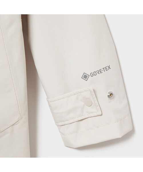 AIGLE（エーグル）の「ゴアテックス ミッドレングス パーカコート（マウンテンパーカー・レディース・アイボリー/チャコール・36/38/40）」の17枚目の写真