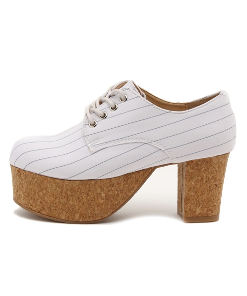 one after another NICE CLAUP（ワンアフターアナザーナイスクラップ）の「【mer5月号掲載　ナイスクラップ】厚底レースアップシューズ（ブーティ・レディース・ストライプ/ブラック/ベージュ・SMALL/MEDIUM/LARGE）」の10枚目の写真