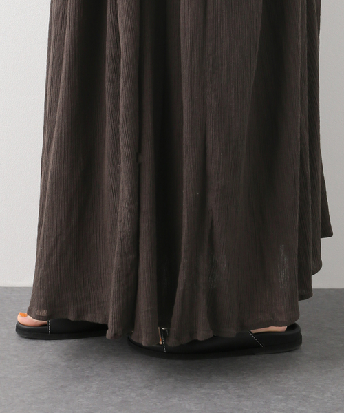 FRAMeWORK（フレームワーク）の「エアリーキャミソールワンピース（ワンピース・レディース・チャコールグレー/ベージュ/サックスブルー・38/36）」の21枚目の写真