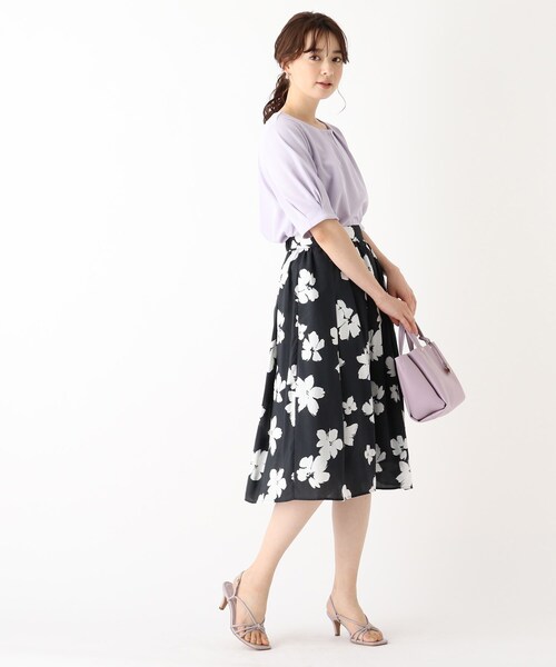 index（インデックス）の「◆フローラルパターンフレアスカート【WEB限定サイズ】（スカート・レディース・グリーン系その他2/ブラック系/アイボリー系・40/38/42/36）」の11枚目の写真