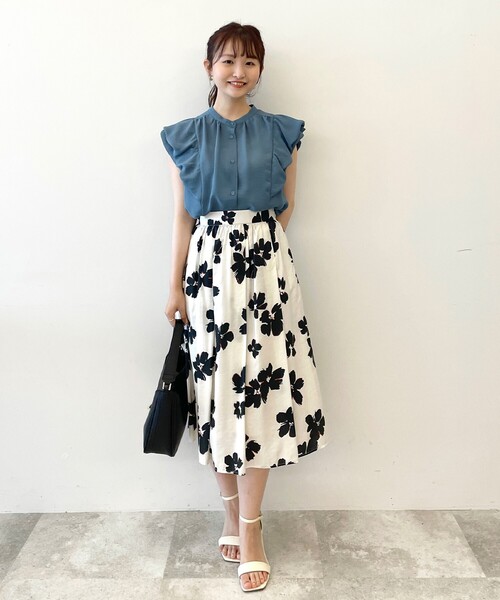 index（インデックス）の「◆フローラルパターンフレアスカート【WEB限定サイズ】（スカート・レディース・グリーン系その他2/ブラック系/アイボリー系・40/38/42/36）」の8枚目の写真