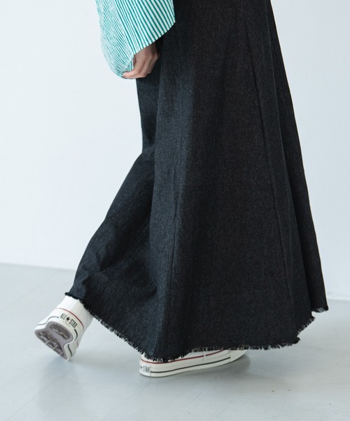 Crisp（クリスプ）の「デニムフレアキャミワンピース（ワンピース・レディース・ブラック/ネイビー・FREE）」の12枚目の写真