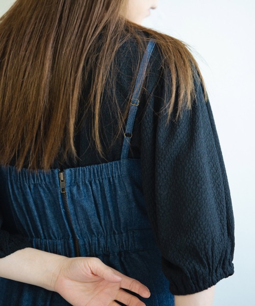 Crisp（クリスプ）の「デニムフレアキャミワンピース（ワンピース・レディース・ブラック/ネイビー・FREE）」の21枚目の写真