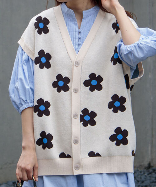 FREDY MAC(フレディーマック)の「【FREDYMAC/フレディマック】レトロ フラワー サマーガーディガン ニットベスト(ベスト・メンズ・キナリ/ネイビー/サックスブルー・FREE)」の2枚目の写真