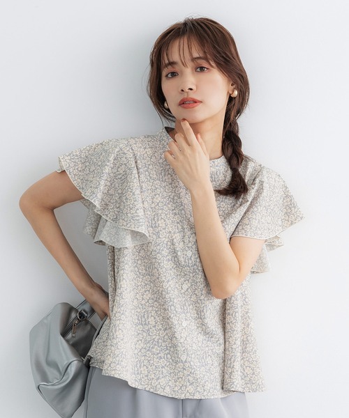 coca(coca)(コカ)の「grayフラワー フリルブラウス(シャツ/ブラウス・レディース・グレー・M/L)」の1枚目の写真