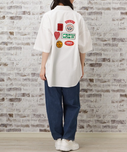 Mac-House(マックハウス)の「ワッペンコラージュシャツ(シャツ/ブラウス・メンズ・ホワイト/ネイビー/グリーン・M/L)」の21枚目の写真