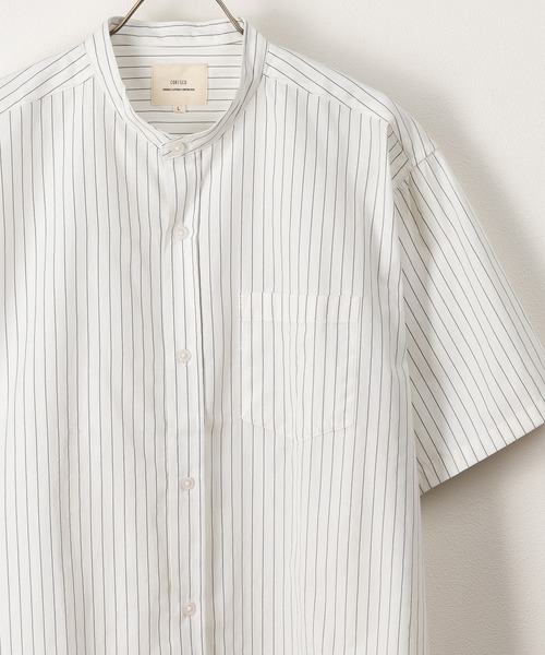 SlashDate（スラッシュデイト）の「T/Cブロード バンドカラー半袖シャツ リラックスフィット/無地/総柄/ストライプ（シャツ/ブラウス・メンズ・ホワイト/チャコールグレー/ブラック/ベージュ/ブルー/ホワイト系その他/ブラック系その他/ブルー系その他・M/L/XL）」の3枚目の写真