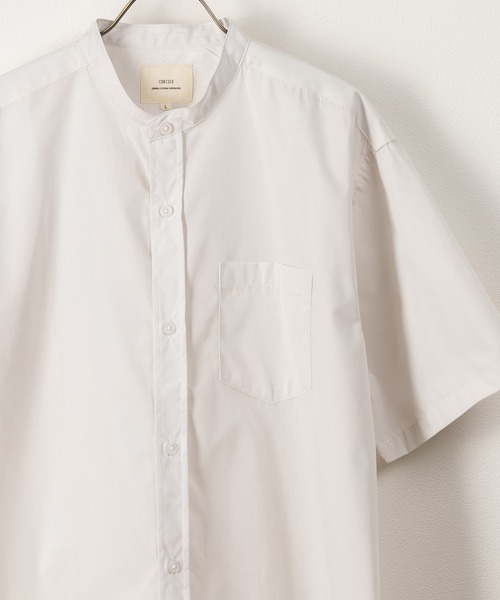 SlashDate（スラッシュデイト）の「T/Cブロード バンドカラー半袖シャツ リラックスフィット/無地/総柄/ストライプ（シャツ/ブラウス・メンズ・ホワイト/チャコールグレー/ブラック/ベージュ/ブルー/ホワイト系その他/ブラック系その他/ブルー系その他・M/L/XL）」の2枚目の写真