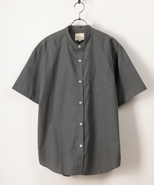 SlashDate（スラッシュデイト）の「T/Cブロード バンドカラー半袖シャツ リラックスフィット/無地/総柄/ストライプ（シャツ/ブラウス・メンズ・ホワイト/チャコールグレー/ブラック/ベージュ/ブルー/ホワイト系その他/ブラック系その他/ブルー系その他・M/L/XL）」の13枚目の写真