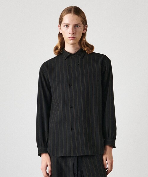 JOSEPH STUDIO（ジョゼフストゥディオ）の「ライトオックス　シャツ（シャツ/ブラウス・メンズ・ブラック系1/スモーキーグリーン系3・6/8）」の2枚目の写真