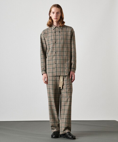 JOSEPH STUDIO（ジョゼフストゥディオ）の「ライトオックス　シャツ（シャツ/ブラウス・メンズ・ブラック系1/スモーキーグリーン系3・6/8）」の14枚目の写真