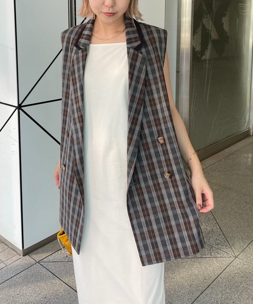 CAPRICIEUX LE'MAGE（カプリシューレマージュ）の「チェックテーラードベスト（ベスト・レディース・グレー・FREE）」の2枚目の写真