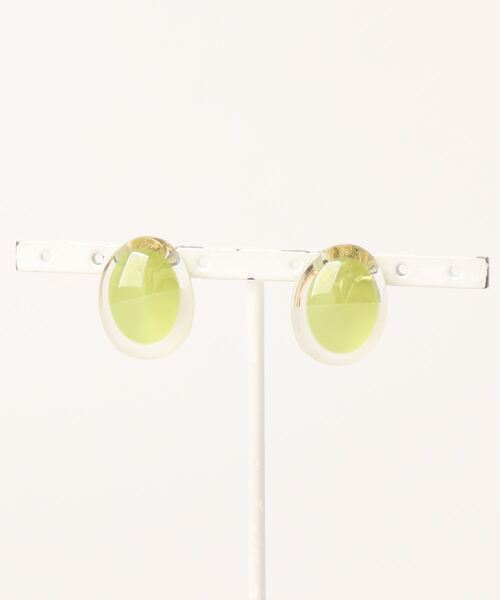 natural couture(ナチュラルクチュール)の「クリアカラーイヤリング(イヤリング・レディース・ホワイト/グリーン・FREE)」の2枚目の写真