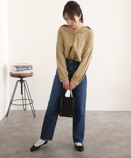 ElegChic(エレグシック)の「透け感 ローンギャザーシャツブラウス(シャツ/ブラウス・レディース・ブラック/オフホワイト/ベージュ・M~L/LL~3L/4L~5L)」の11枚目の写真