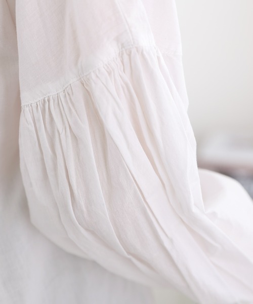 ElegChic(エレグシック)の「透け感 ローンギャザーシャツブラウス(シャツ/ブラウス・レディース・ブラック/オフホワイト/ベージュ・M~L/LL~3L/4L~5L)」の19枚目の写真