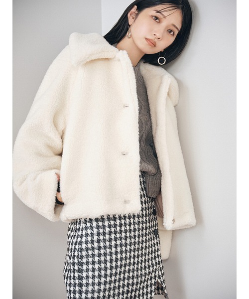 LILY BROWN（リリーブラウン）の「バリエーションショートボアコート（ムートンコート・レディース・ベージュ/ブラウン/アイボリー・FREE）」の6枚目の写真