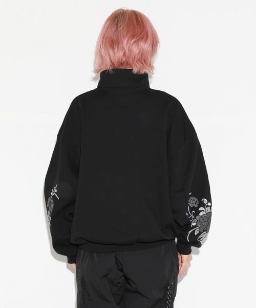 LEGENDA（レジェンダ）の「レジェンダ モノクロームローズ ハーフジップ スウェットシャツ / LEGENDA Monochrome Rose Half-Zip Sweatshirt（スウェット・メンズ・ホワイト/ブラック・FREE）」の9枚目の写真